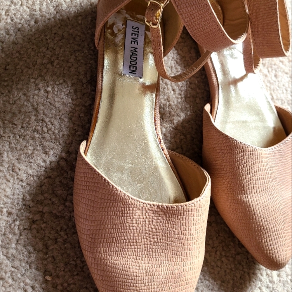 Pale pink flats (Steve Madden)